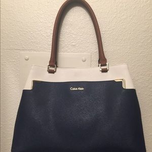 Large tote